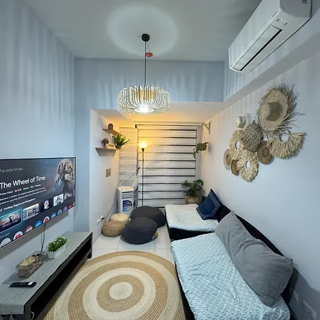 Cozy 3 Bedroom In Uptown Parksuites - Near Mall, Restaurants And Supermarket