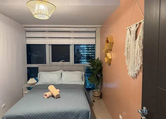 Apartamento Cozy 3 Bedroom In Uptown Parksuites - Near Mall, Restaurants And Supermarket
