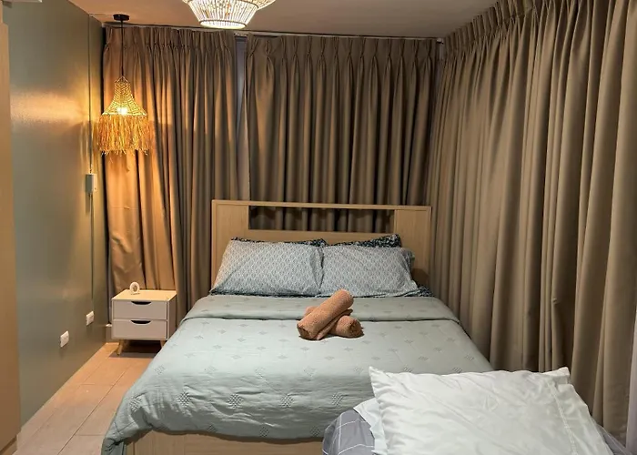 Cozy 3 Bedroom In Uptown Parksuites - Near Mall, Restaurants And Supermarket *